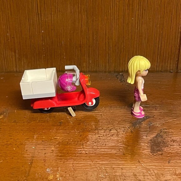 Lego Friends Stephanie's Pizzeria 41092 🍕 - Picture 10 of 10